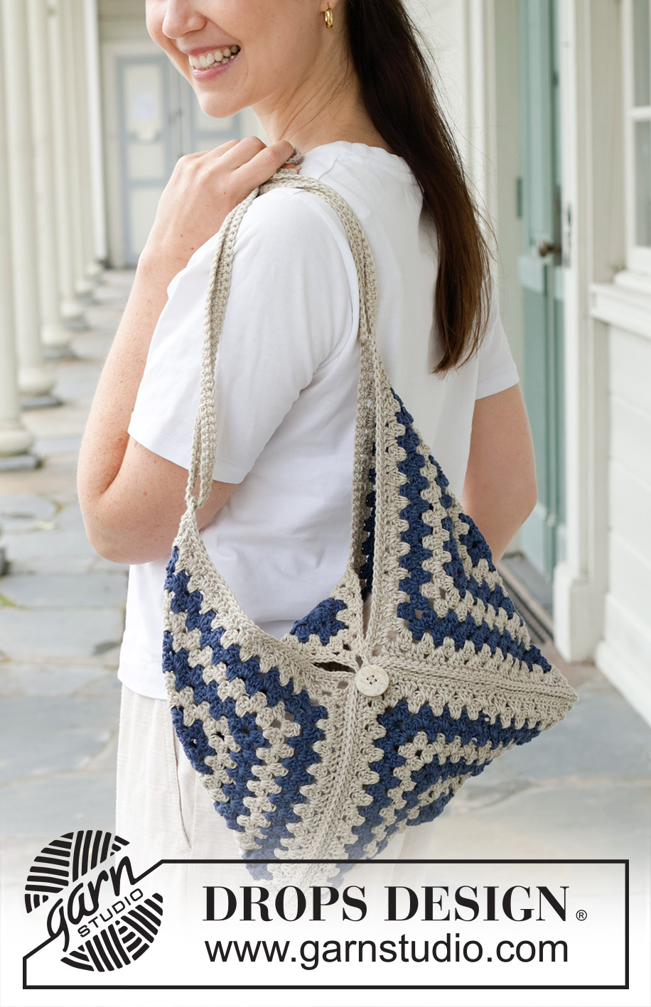 Coastal Letter Bag / DROPS 256-6 - Crocheted bag with granny squares in DROPS Bomull-Lin.