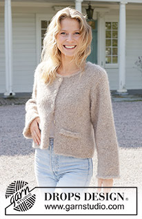 Almond Butter Cardigan / DROPS 257-3 - Kötött kardigán DROPS Alpaca Bouclé és DROPS Kid Silk fonalól. A darabot alulról felfelé haladva, harisnyakötéssel és zsinórkötéssel készítjük. S - XXXL méretekben.