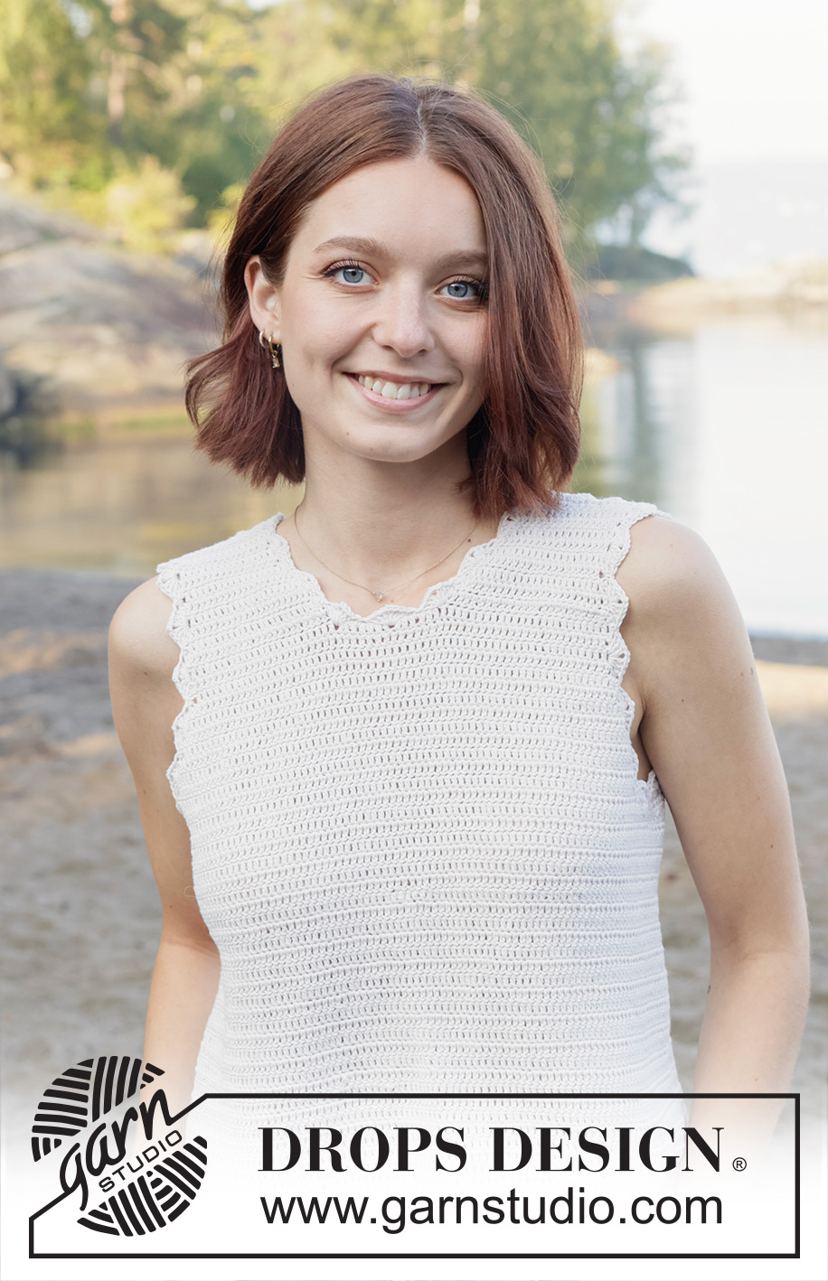 Scallop Bliss Top / DROPS 257-31 - Crocheted top in DROPS Safran. The piece is worked top down with treble crochet and fan-patterned edges. Sizes S - XXXL.
