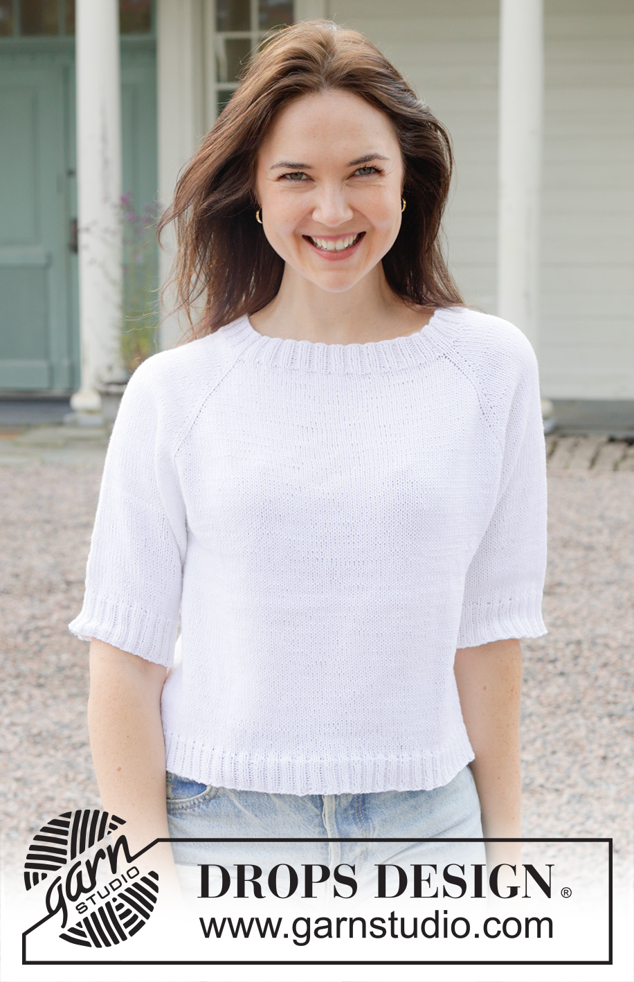 White Cliff / DROPS 258-21 - Strikket bluse i DROPS Safran eller DROPS BabyMerino. Arbejdet strikkes oppefra og ned med raglan og korte ærmer. Størrelse S - XXXL.