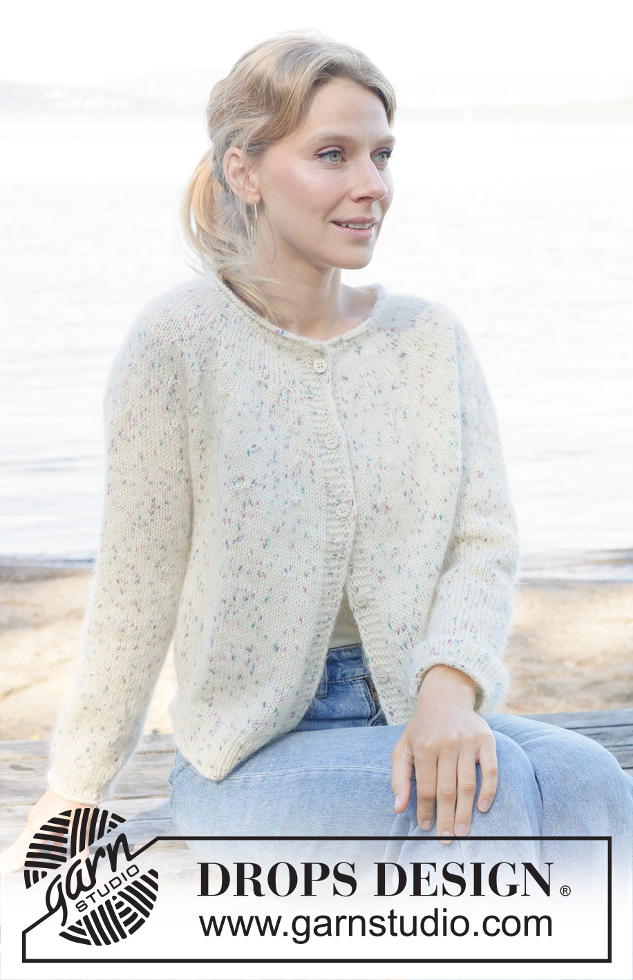 Wildflower Sprinkles Cardigan / DROPS 258-37 - Cardigan lavorato ai ferri in DROPS Fabel e DROPS Kid-Silk. Lavorato dall’alto in basso a maglia rasata con sprone rotondo, bordo arrotolato e I-cord. Taglie S - XXXL.