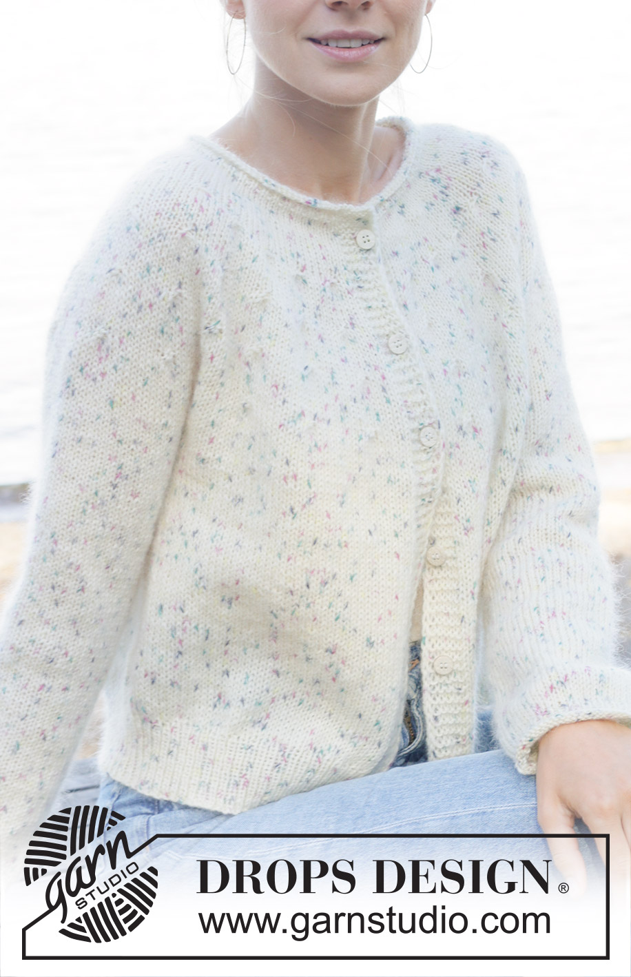 Wildflower Sprinkles Cardigan / DROPS 258-37 - Cardigan lavorato ai ferri in DROPS Fabel e DROPS Kid-Silk. Lavorato dall’alto in basso a maglia rasata con sprone rotondo, bordo arrotolato e I-cord. Taglie S - XXXL.