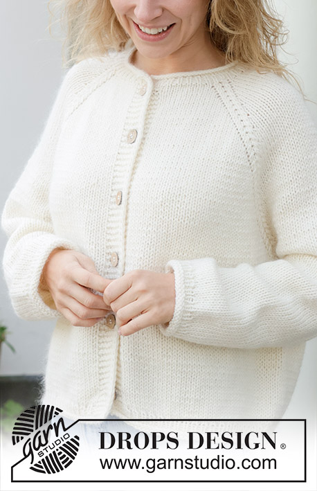 Frosted Whisper Cardigan / DROPS 258-4 - Chaqueta de punto en DROPS Daisy y DROPS Kid-Silk o DROPS Lima y DROPS Kid-Silk. La pieza está tejida de arriba hacia abajo con raglán y torsadas. Tallas: S – XXXL.