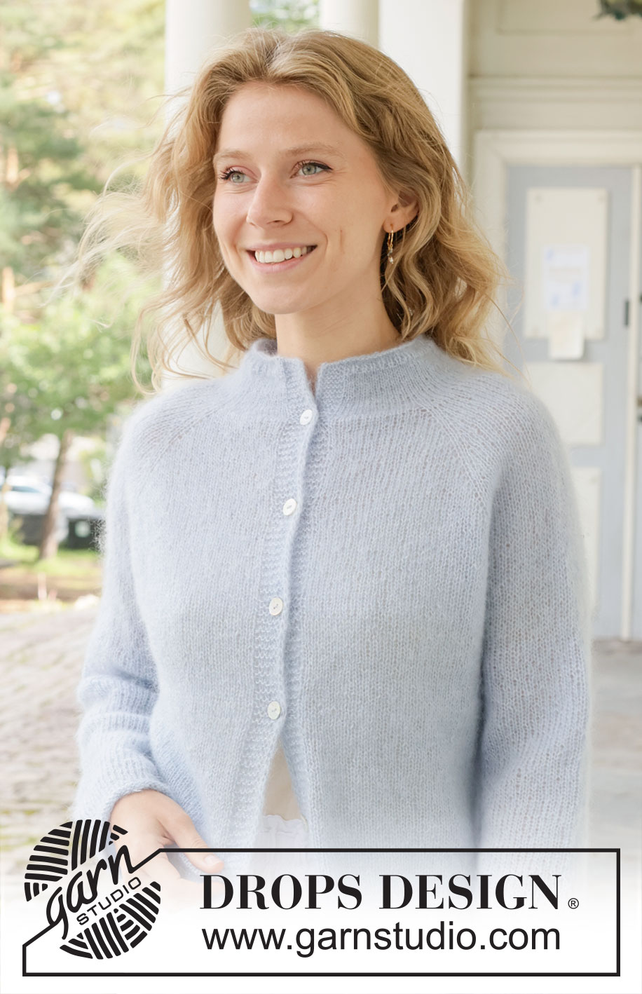 Morning Dream Cardigan / DROPS 259-14 - Stickad kofta i 2 trådar DROPS Kid-Silk. Arbetet stickas uppifrån och ner i slätstickning med raglan och i-cord. Storlek S - XXXL.