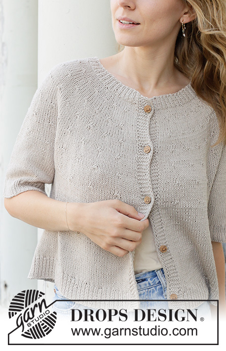 Moon Dust Cardigan / DROPS 259-21 - Prjónuð peysa með stuttum ermum úr DROPS Belle eða DROPS Sky. Stykkið er prjónað ofan frá og niður í sléttprjóni með hringlaga berustykki og i-cord. Stærð S - XXXL.