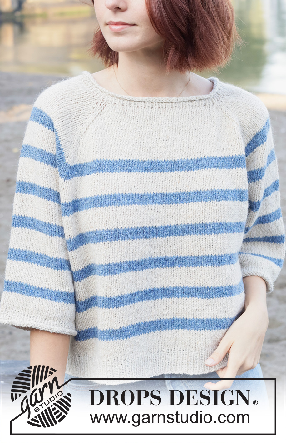 Hidden Seaside / DROPS 259-29 - Maglione lavorato ai ferri in DROPS Soft Tweed. Lavorato dall’alto in basso con raglan, strisce e bordi arrotolati. Taglie S - XXXL.