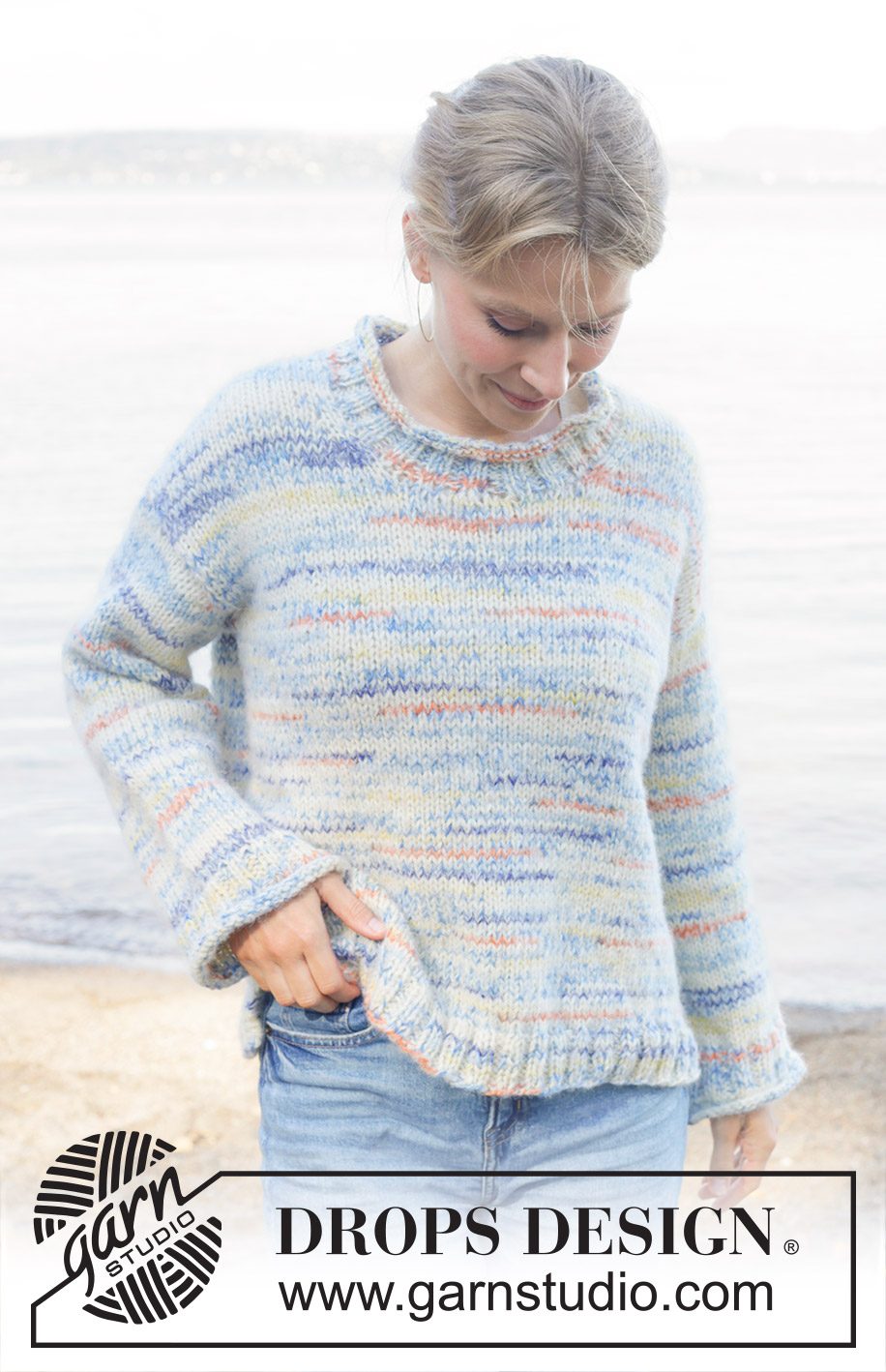 Sunny Seaside / DROPS 259-35 - Knitted jumper in DROPS Fiesta and DROPS Brushed Alpaca Silk. The piece is worked top down with diagonal/European shoulders, split in sides and rolled edges. Sizes XS - XXL.