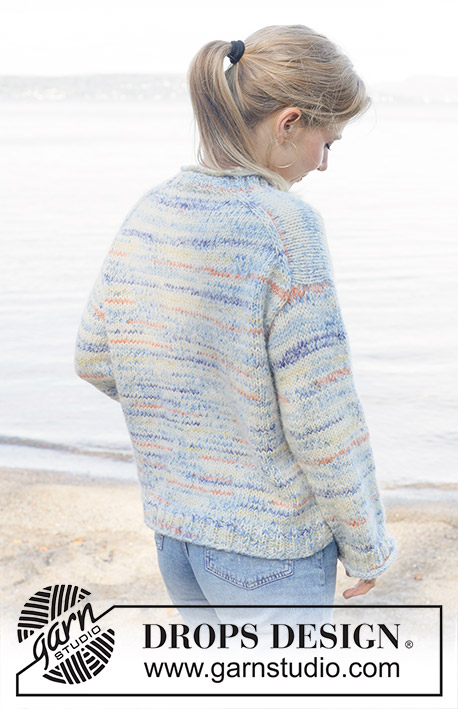 Sunny Seaside / DROPS 259-35 - Knitted jumper in DROPS Fiesta and DROPS Brushed Alpaca Silk. The piece is worked top down with diagonal/European shoulders, split in sides and rolled edges. Sizes XS - XXL.