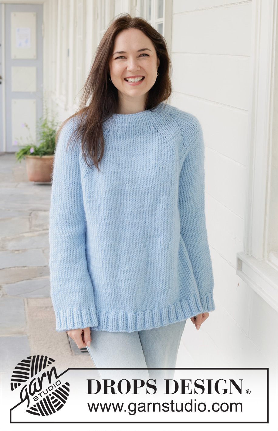 Blue Bliss Sweater / DROPS 259-38 - Knitted long oversized jumper in DROPS Snow. Piece is knitted top down in stocking stitch with double neck edge and raglan. Size XS – XXXL.