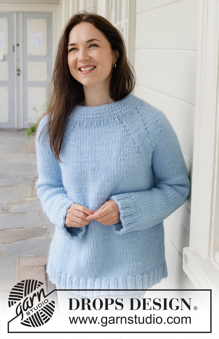 Blue Bliss Sweater / DROPS 259-38 - Knitted long oversized jumper in DROPS Snow. Piece is knitted top down in stocking stitch with double neck edge and raglan. Size XS – XXXL.