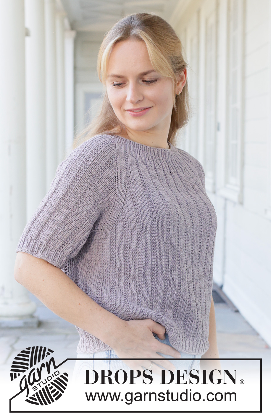 Lavender Sway / DROPS 259-41 - Raglánový pulovr s kruhovým sedlem, plastickým vzorem a krátkými rukávy pletený shora dolů z příze DROPS Cotton Light. Velikosti: S - XXXL.