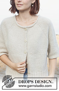 Misty Hill Cardigan / DROPS 259-44 - Strikket jakke i 1 tråd DROPS Soft Tweed og 1 tråd DROPS Kid-Silk. Arbeidet strikkes ovenfra og ned med raglan, glattstrikk og korte ermer. Størrelse S - XXXL.