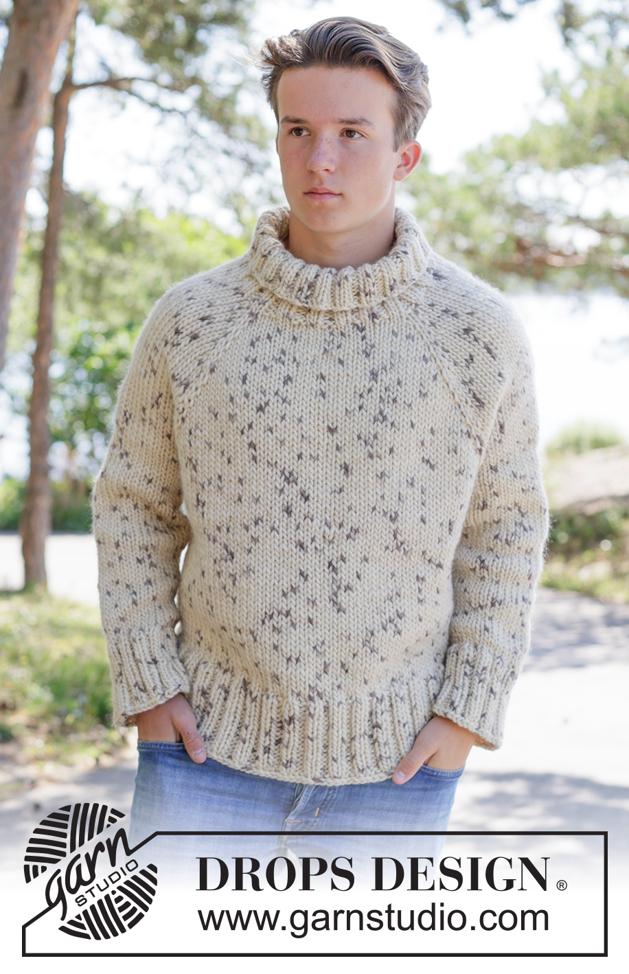 Winter Sprinkles Sweater / DROPS 260-13 - DROPS Snow lõngast parempidises koes ülevalt alla kootud raglaanvarrukatega ja kõrge kraega džemper suurustele S kuni XXXL