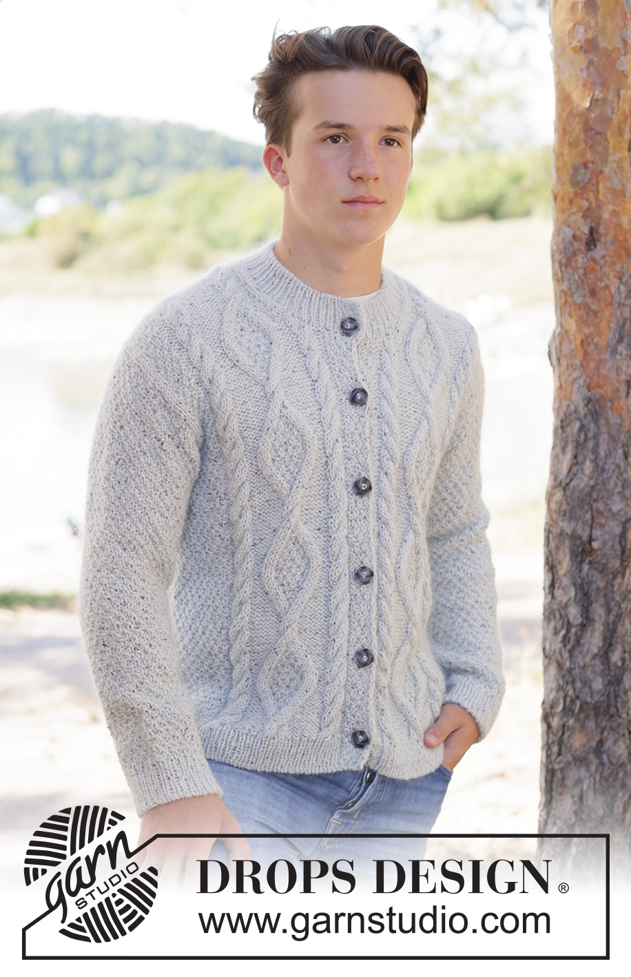 Stone Veil Cardigan / DROPS 260-15 - Gilet tricoté de haut en bas, pour homme, en DROPS Soft Tweed et en DROPS Kid-Silk. Se tricote avec épaules biaisées / épaules européennes, point de blé et I-cord. Du S au XXXL