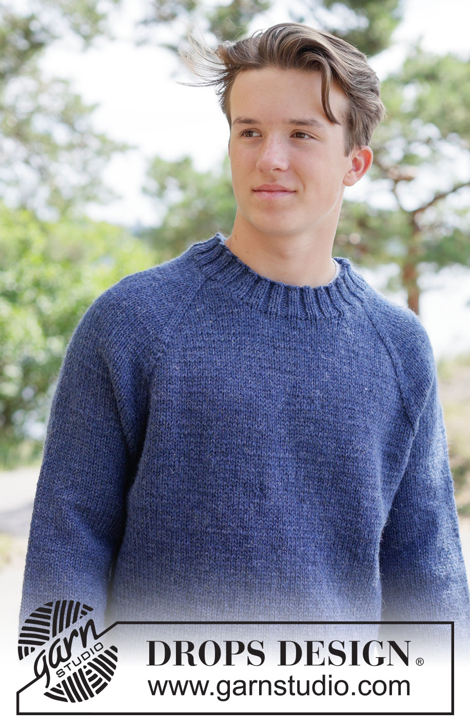 Midnight Tide Sweater / DROPS 260-18 - Strikket bluse til herre i DROPS Alaska eller DROPS Big Merino. Arbejdet strikkes oppefra og ned i glatstrik med raglan. Størrelse XS - XXXL.