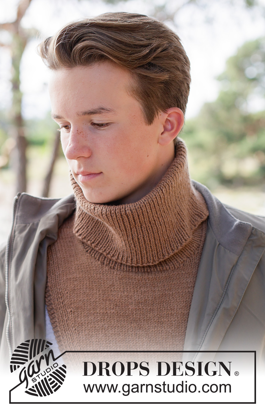 Creme Caramel Neck Warmer / DROPS 260-26 - DROPS Daisy või DROPS Karisma lõngast alt üles parempidises koes kootud soonikuga meeste kaelasoojendaja