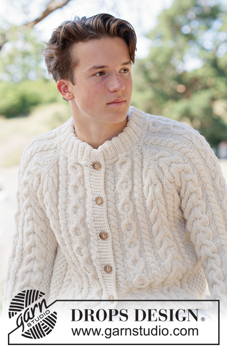 Ireland Magic Cardigan / DROPS 260-3 - Gilet tricoté de haut en bas pour homme, en DROPS Alaska ou DROPS Nepal. Se tricote avec emmanchures raglan, torsades, point fantaisie relief et col doublé. Du XS au XXXL.