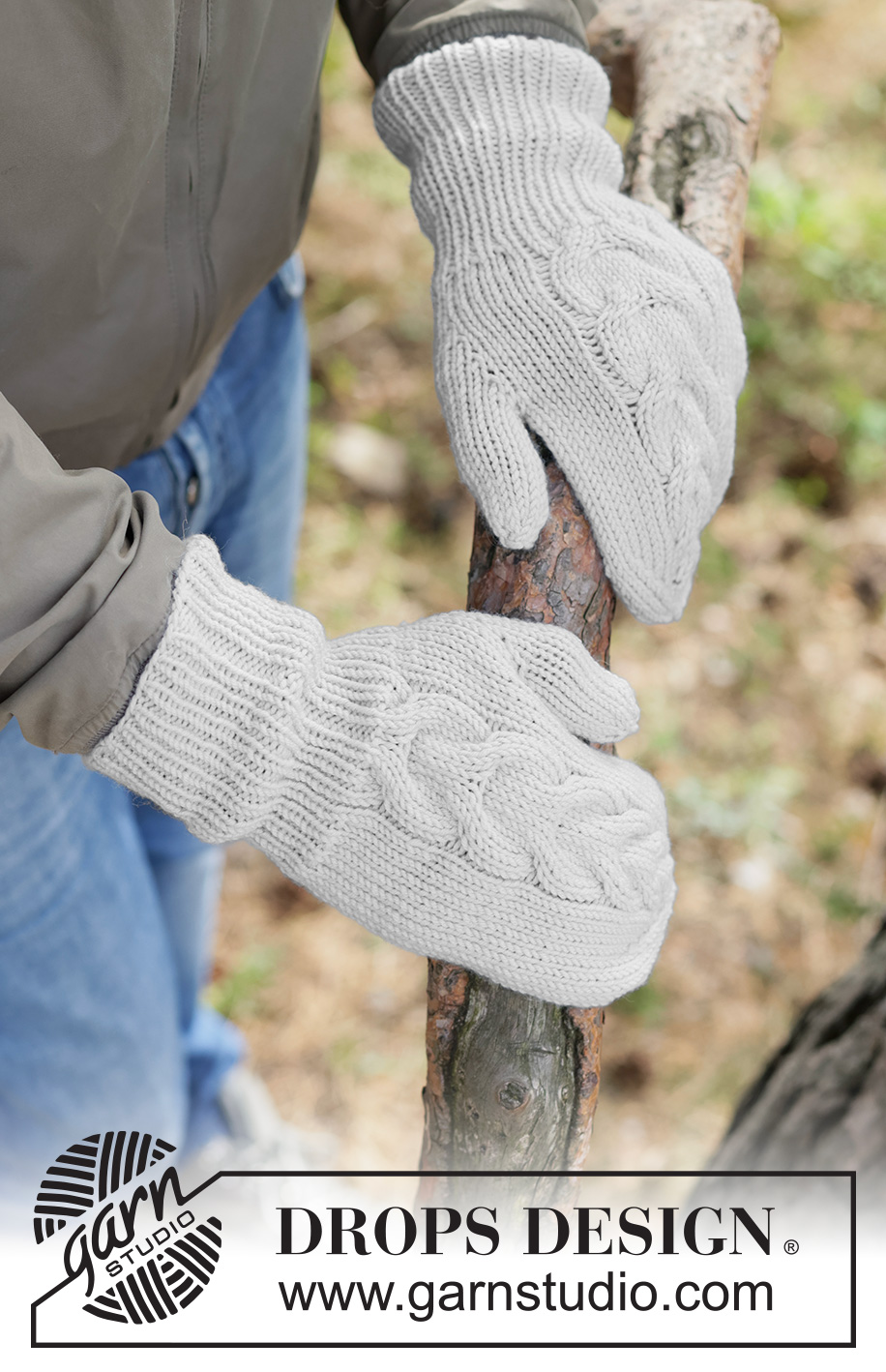 Granite Grip Mittens / DROPS 260-32 - Męskie rękawiczki na drutach, z warkoczami, z włóczki DROPS Merino Extra Fine. Przerabiane od dołu do góry, od mankietów.