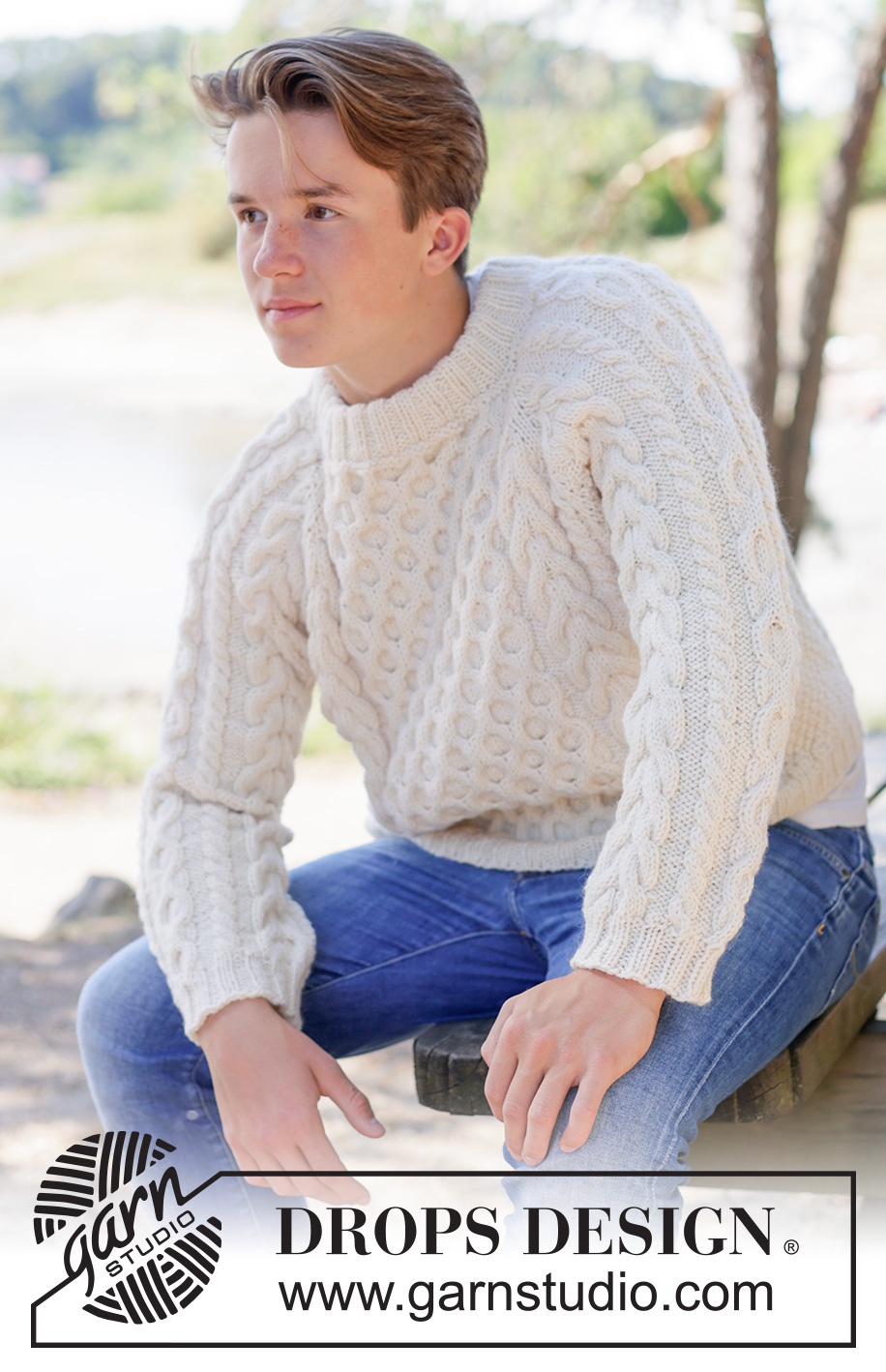 Ireland Magic Sweater / DROPS 260-4 - Knitted sweater in DROPS Alaska or DROPS Big Merino. Piece is knitted top down with raglan, cables, relief pattern and double neck edge. Size XS – XXXL.