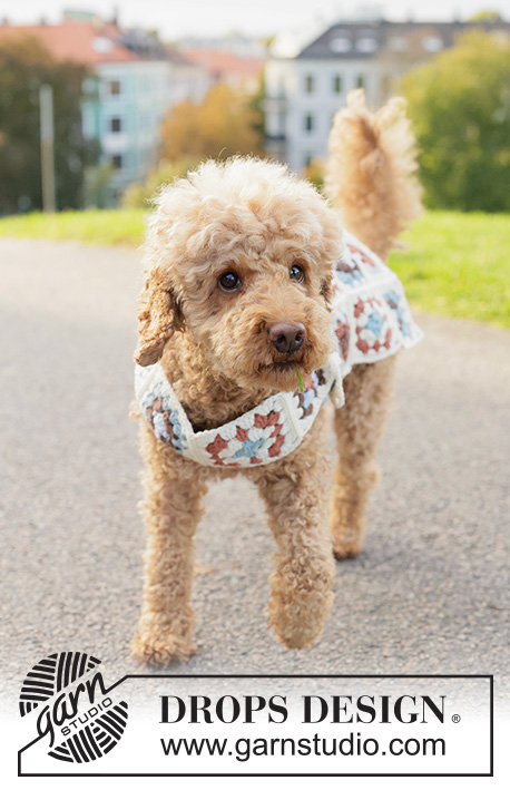 Puppy Patch Dog Sweater / DROPS 260-43 - Gehaakte hondendeken/ trui voor hond in DROPS Merino Extra Fine. Het werk wordt gehaakt in oma-vierkanten.