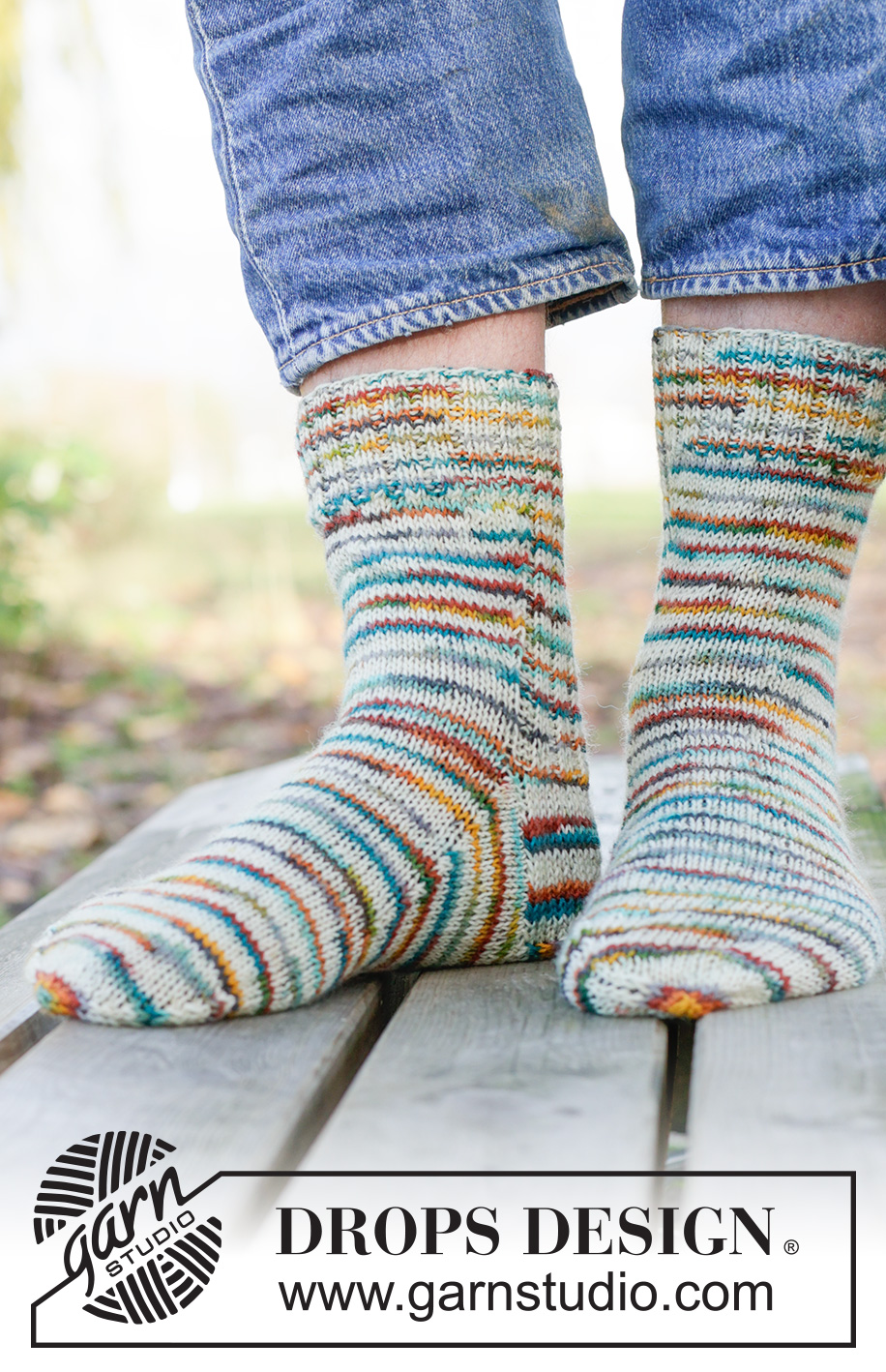 Warm Horizon Socks / DROPS 260-46 - Miehen ylhäältä alas neulotut sukat DROPS Fabel-langasta. Koot 38 - 46.