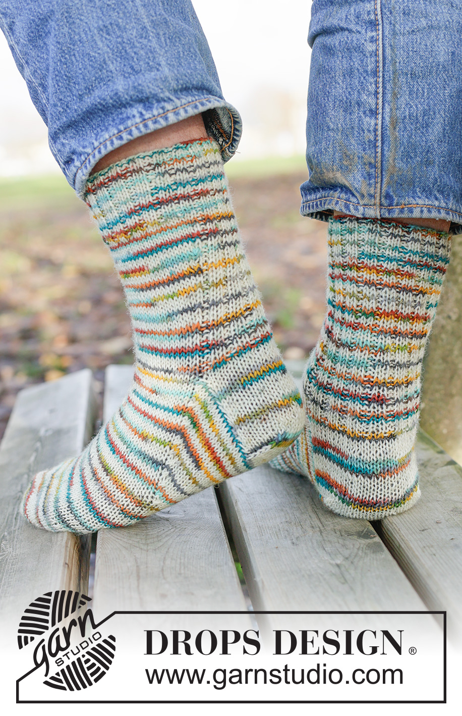 Warm Horizon Socks / DROPS 260-46 - Miehen ylhäältä alas neulotut sukat DROPS Fabel-langasta. Koot 38 - 46.