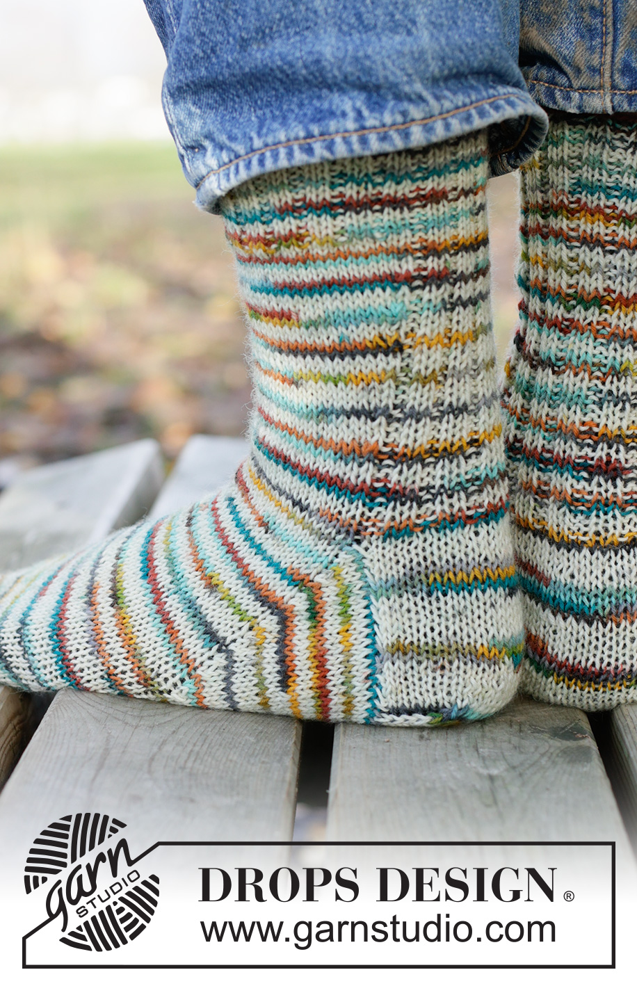 Warm Horizon Socks / DROPS 260-46 - Miehen ylhäältä alas neulotut sukat DROPS Fabel-langasta. Koot 38 - 46.