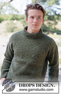 Midnight Moss Sweater / DROPS 260-7 - Strikket bluse til herre i DROPS Alpaca og DROPS Brushed Alpaca Silk. Arbejdet strikkes oppefra og ned i glatstrik med europæisk skulder / skrå skulder og høj hals. Størrelse XS - XXXL.