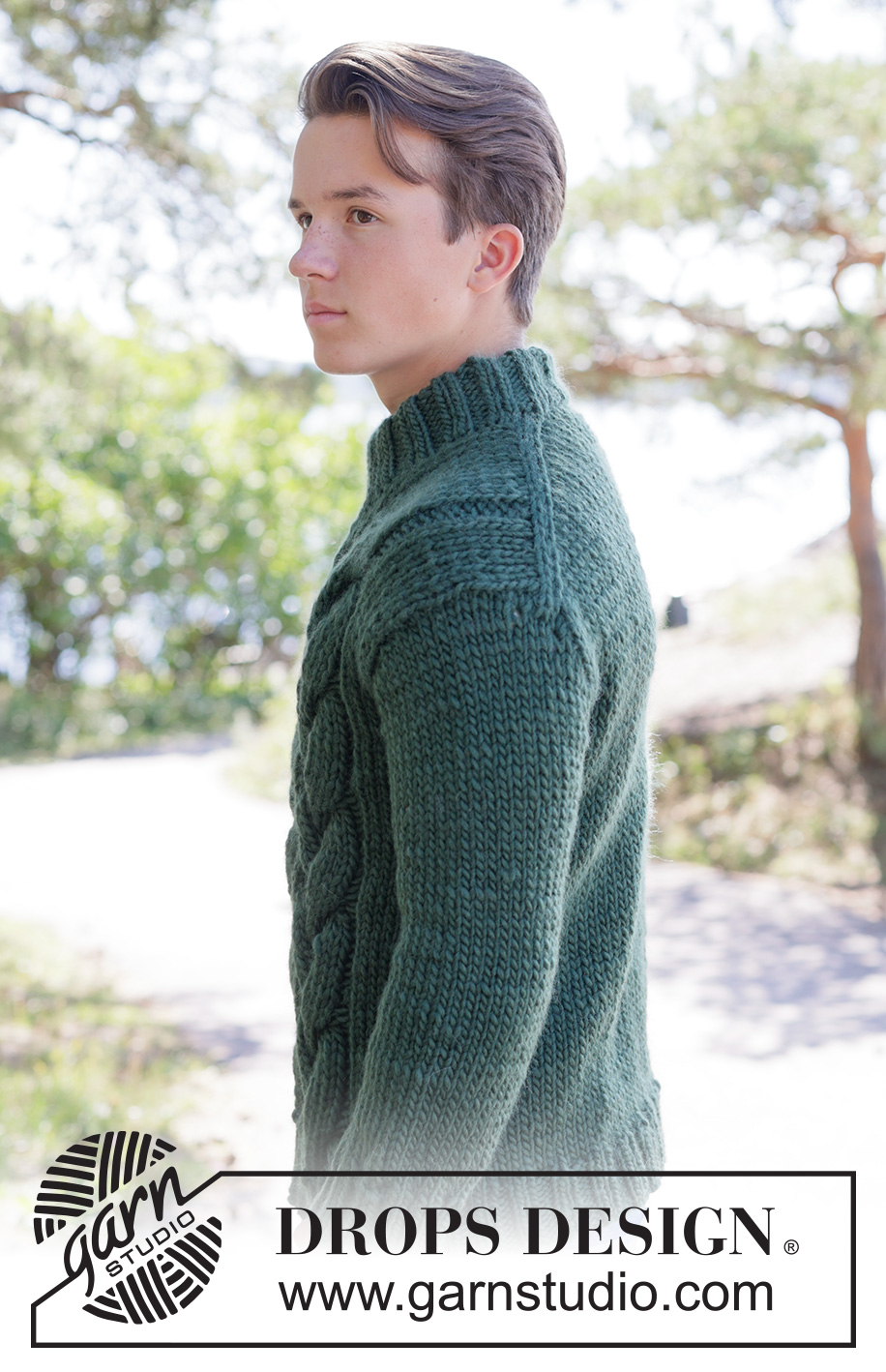 Forest Braid Sweater / DROPS 260-8 - Stickad tröja till herr i DROPS Snow. Arbetet stickas uppifrån och ner med sned axel / europeisk axel, flätor och dubbel halskant. Storlek XS - XXXL.