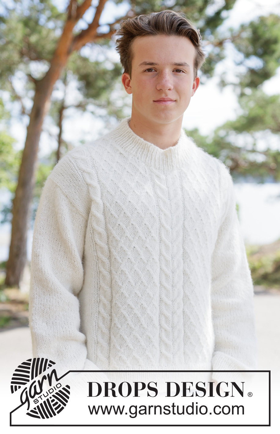 Ivory Whisper Sweater / DROPS 260-9 - Strikket genser til herre i DROPS Air. Arbeidet strikkes ovenfra og ned med europeisk skulder / skrå skulder og fletter. Størrelse XS - XXXL.