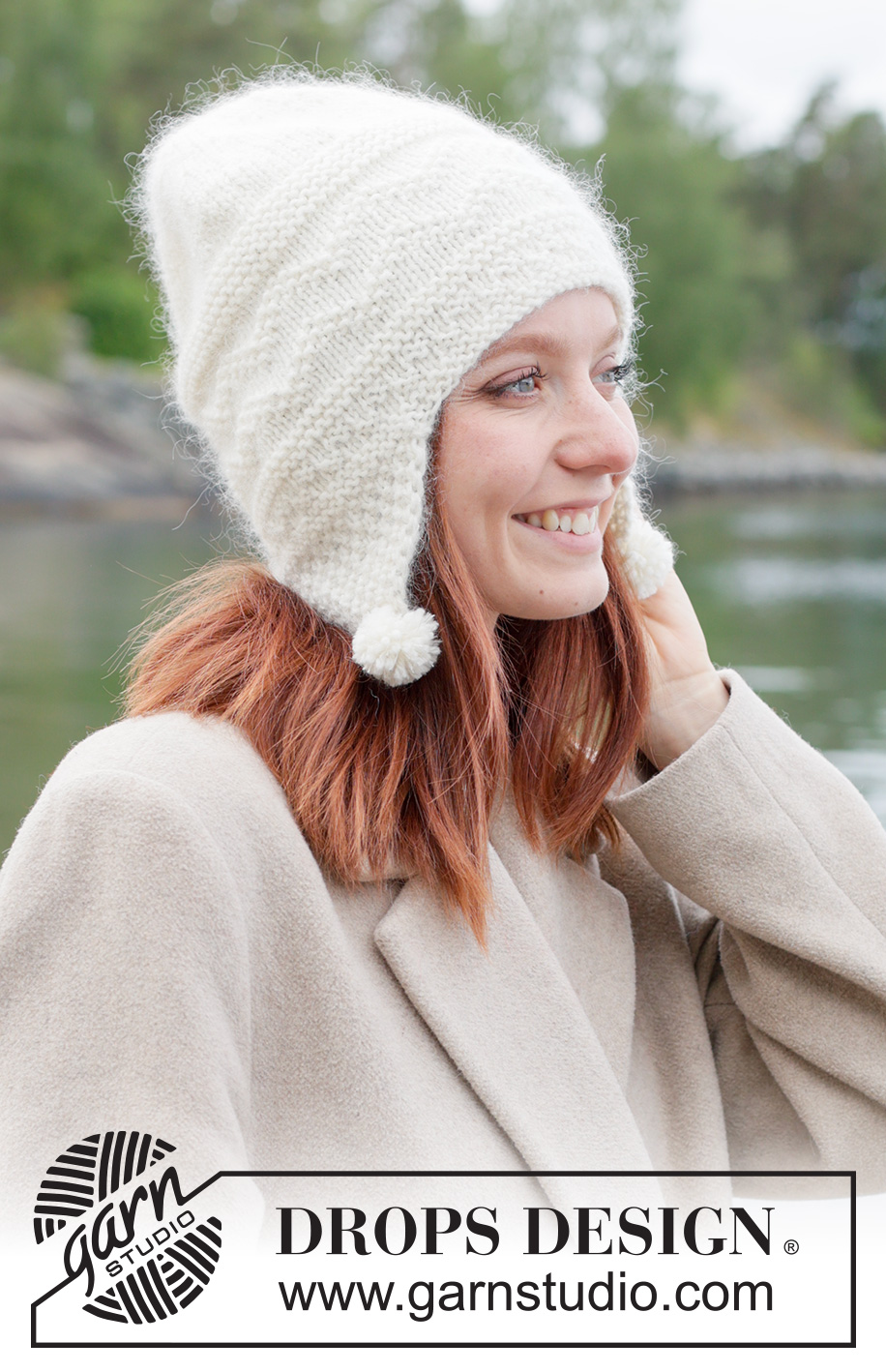 Snowfall Sonata Hat / DROPS 261-13 - Gebreide muts met oorflappen in DROPS Lima en DROPS Kid-Silk, of DROPS Merino Extra Fine en DROPS Kid-Silk. Het werk wordt van onder naar boven gebreid met reliëfpatroon.