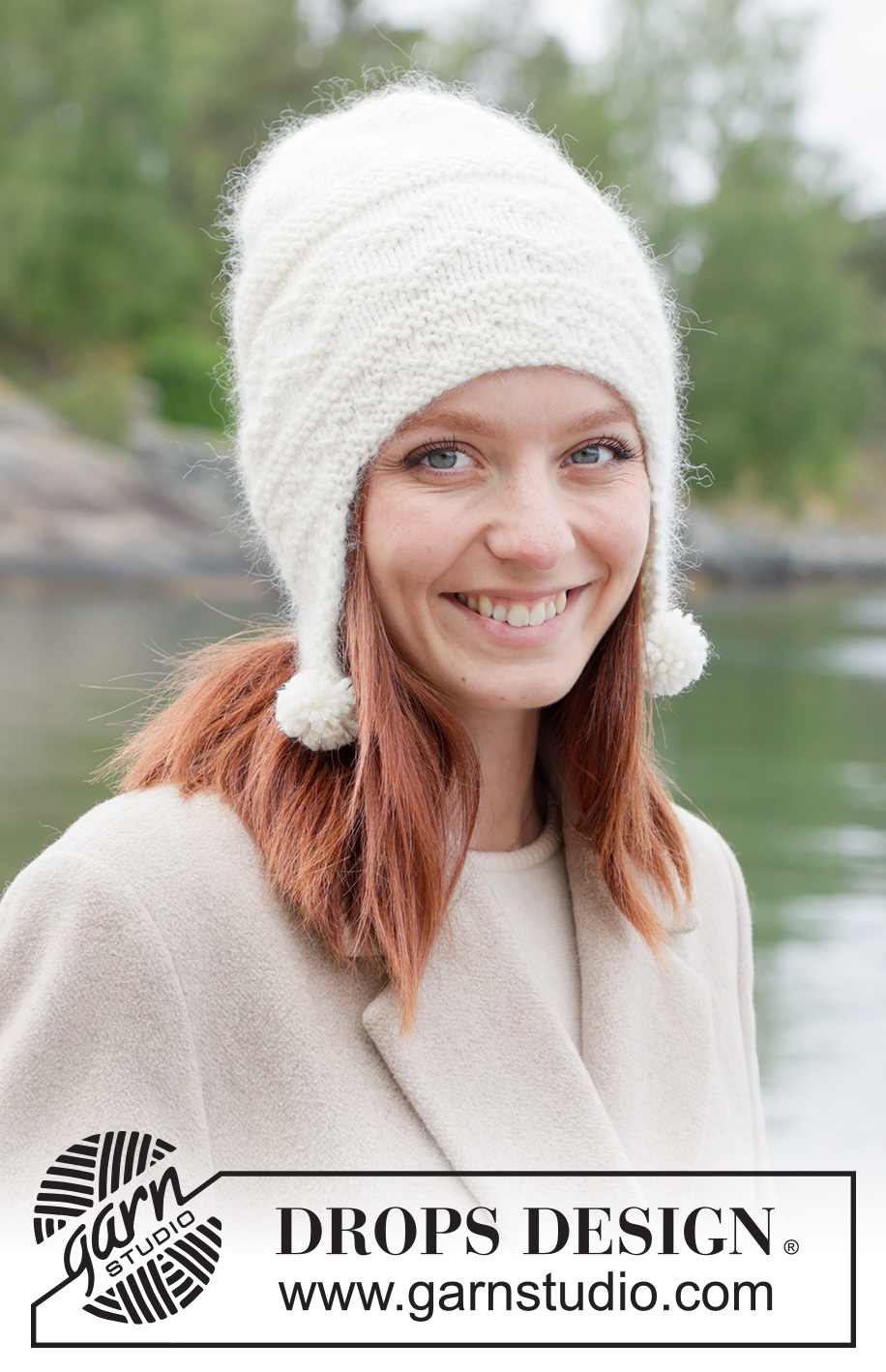 Snowfall Sonata Hat / DROPS 261-13 - Gebreide muts met oorflappen in DROPS Lima en DROPS Kid-Silk, of DROPS Merino Extra Fine en DROPS Kid-Silk. Het werk wordt van onder naar boven gebreid met reliëfpatroon.