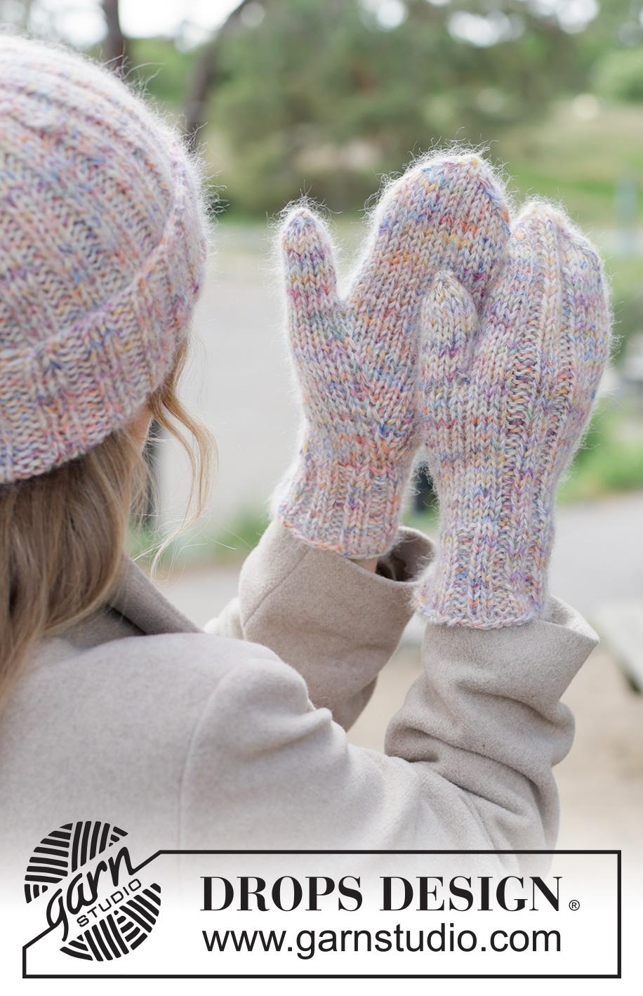 Rainbow Reach Mittens / DROPS 261-18 - Kötött kesztyű 1 szál DROPS Fiesta és 2 szál DROPS Kid Silk fonalat összefogva.