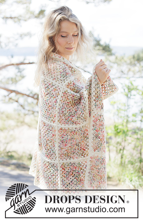 Wildflower Bloom Blanket / DROPS 261-2 - Crocheted blanket in DROPS Fiesta. The piece is worked in Granny squares, which are then worked together.