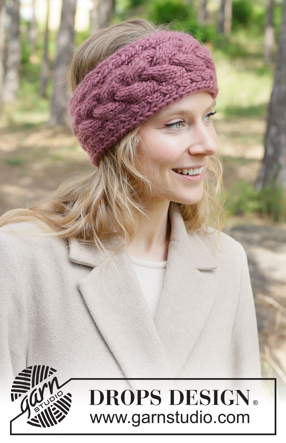 Thistle Twist Headband / DROPS 261-21 - DROPS Snow lõngast pikkupidi kootud palmikutega peapael