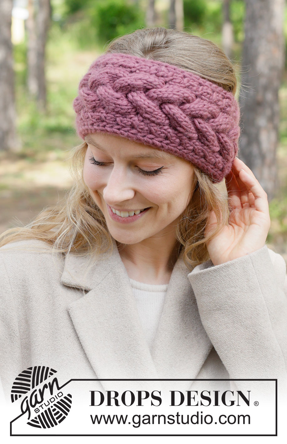 Thistle Twist Headband / DROPS 261-21 - DROPS Snow lõngast pikkupidi kootud palmikutega peapael