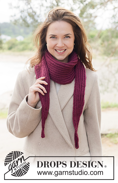 Scarlet Hush Shawl / DROPS 261-26 - Chal a punto en DROPS Merino Extra Fine o DROPS Daisy. La labor se trabaja de lado en punto inglés. Talla S - L.