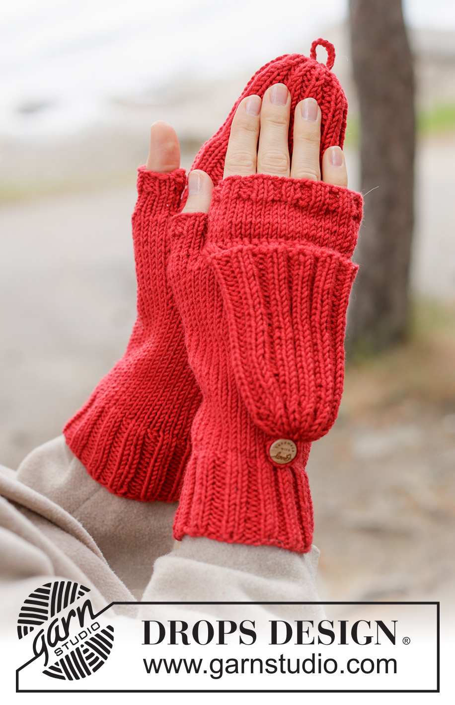 Swipe Away Mittens / DROPS 261-28 - Mitenki na drutach, z klapką na palce, z włóczki DROPS Merino Extra Fine. Przerabiane ściągaczem i dżersejem.