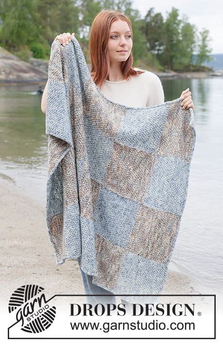 Mosaic Mist Blanket / DROPS 261-3 - Couverture tricotée en DROPS Fiesta. Se tricote avec carrés au point de blé , et bordure I-cord.