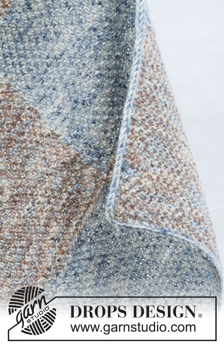 Mosaic Mist Blanket / DROPS 261-3 - Couverture tricotée en DROPS Fiesta. Se tricote avec carrés au point de blé , et bordure I-cord.