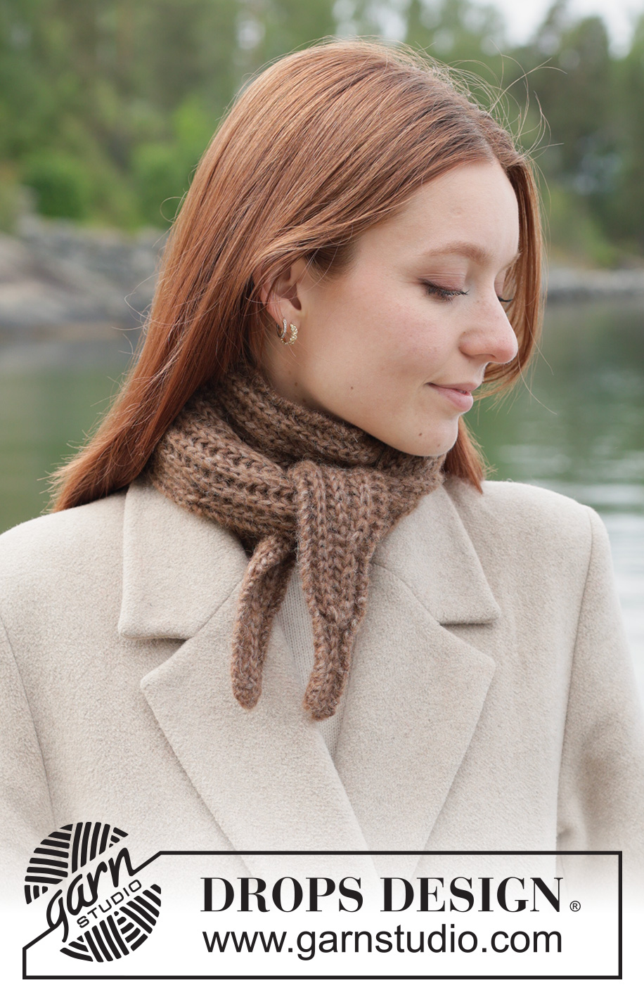 Walnut Whirl Shawl / DROPS 261-54 - Gestricktes kleines Tuch in DROPS Air. Die Arbeit wird quer im Vollpatent gestrickt.
