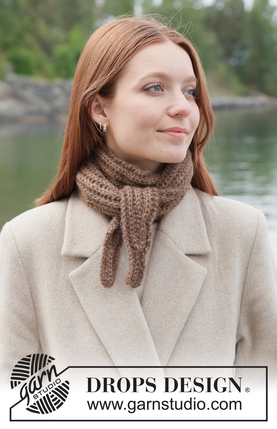 Walnut Whirl Shawl / DROPS 261-54 - Gestricktes kleines Tuch in DROPS Air. Die Arbeit wird quer im Vollpatent gestrickt.