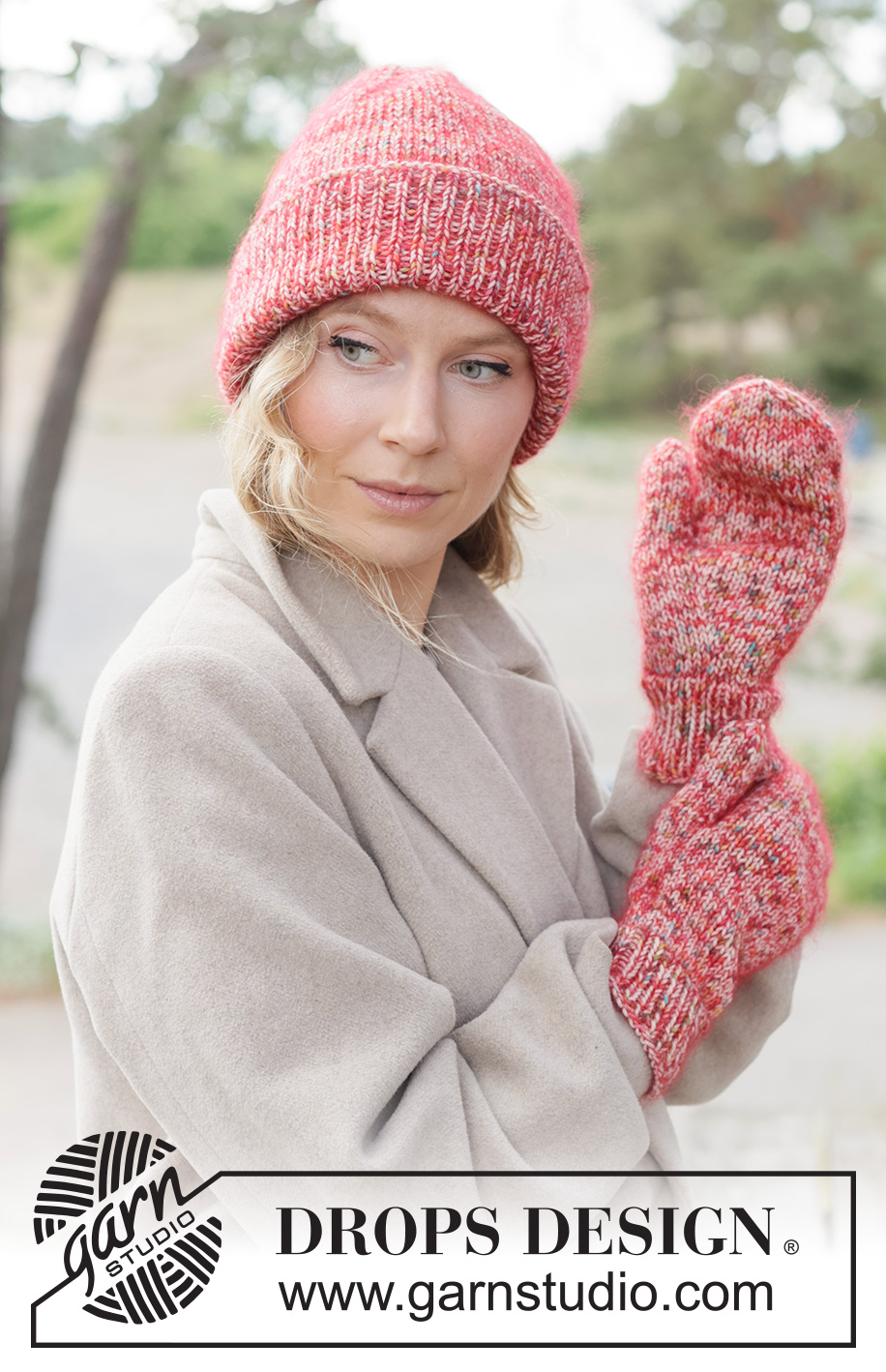 Confetti Crush Set / DROPS 261-62 - Czapka i rękawiczki na drutach, z włóczek DROPS Fiesta i DROPS Kid-Silk.