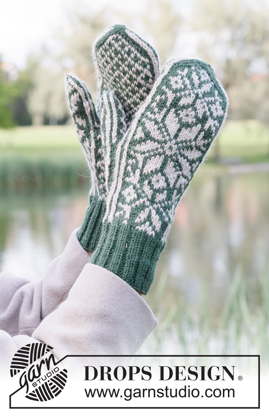 Forest Frost Mittens / DROPS 261-63 - Stickade vantar i DROPS Lima eller DROPS Karisma. Arbetet stickas från fingertopp till handled med nordiskt mönster.