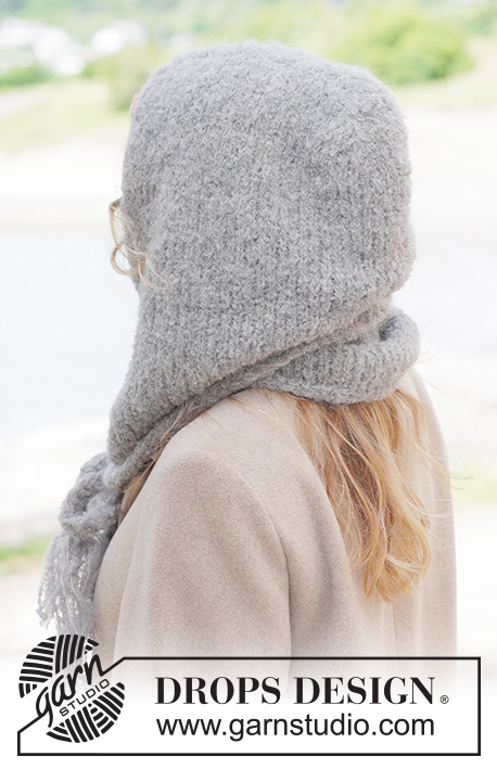 Soft Shelter Hood / DROPS 261-7 - Szalik z kapturem na drutach, z włóczek DROPS Alpaca Bouclé i DROPS Brushed Alpaca Silk. Przerabiany od góry do dołu, dżersejem, wiązany.