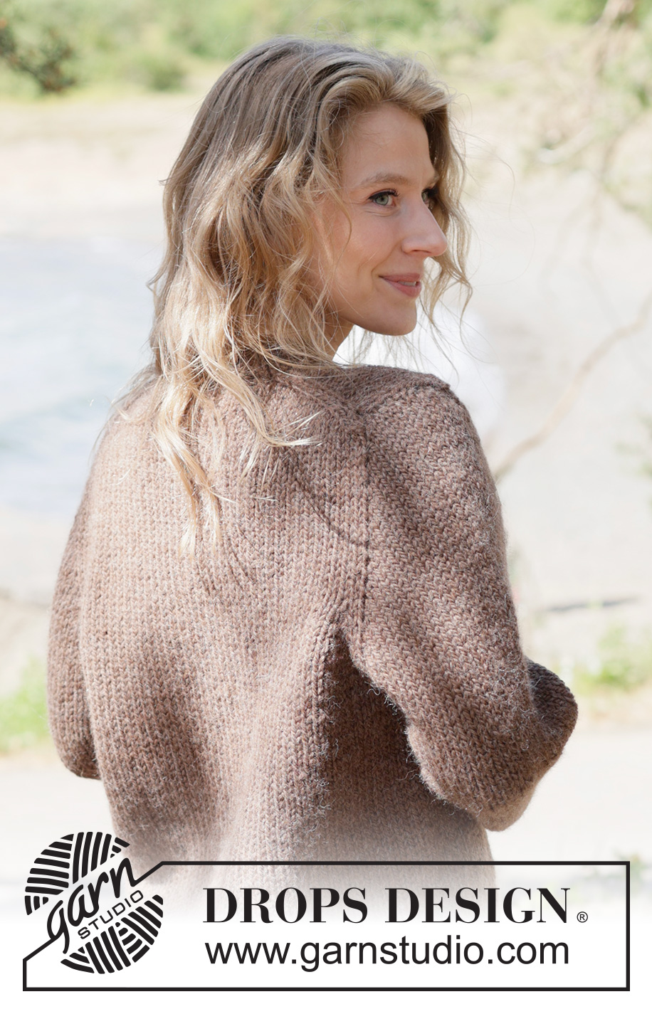 Earthbound Sweater / DROPS 262-28 - Kötött pulóver DROPS Andes vagy DROPS Snow fonalból. A darabot fentről lefelé haladva kötjük harisnyakötéssel és európai vállrésszel. XS-XXXL méretben