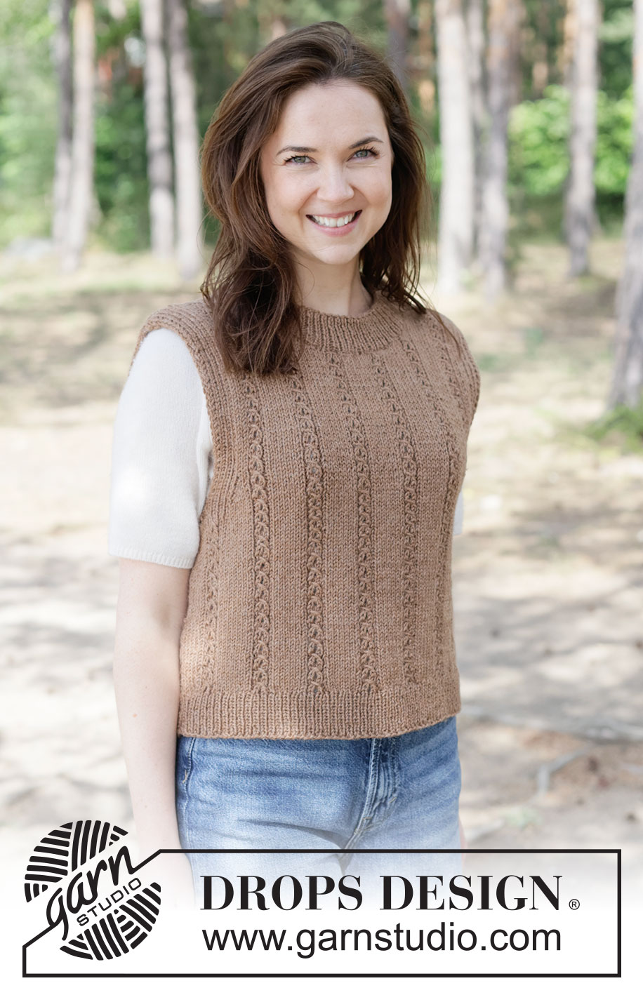 Maple Whisper Vest / DROPS 262-29 - Gebreide top in DROPS Lima of DROPS Merino Extra Fine. Het werk wordt van boven naar beneden gebreid met kantpatroon. Maten XS - XXXL.