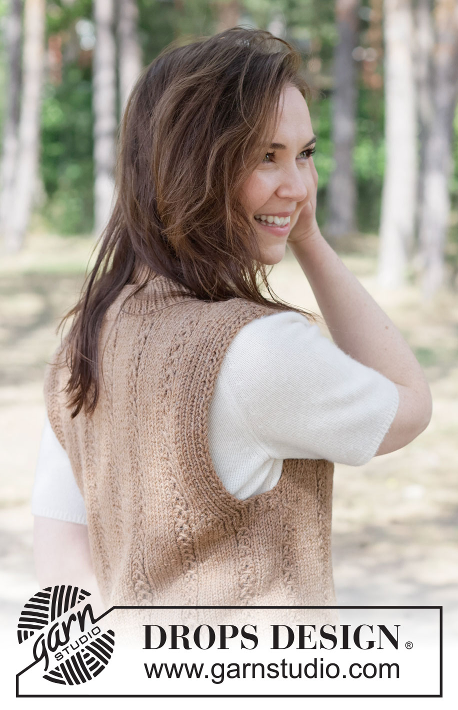 Maple Whisper Vest / DROPS 262-29 - Gebreide top in DROPS Lima of DROPS Merino Extra Fine. Het werk wordt van boven naar beneden gebreid met kantpatroon. Maten XS - XXXL.