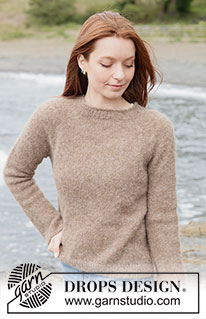 Hazelnut Harmony Sweater / DROPS 262-30 - Strikket bluse i DROPS Brushed Alpaca Silk. Arbejdet strikkes oppefra og ned i glatstrik med raglan og rullekant. Størrelse XS - XXXL.