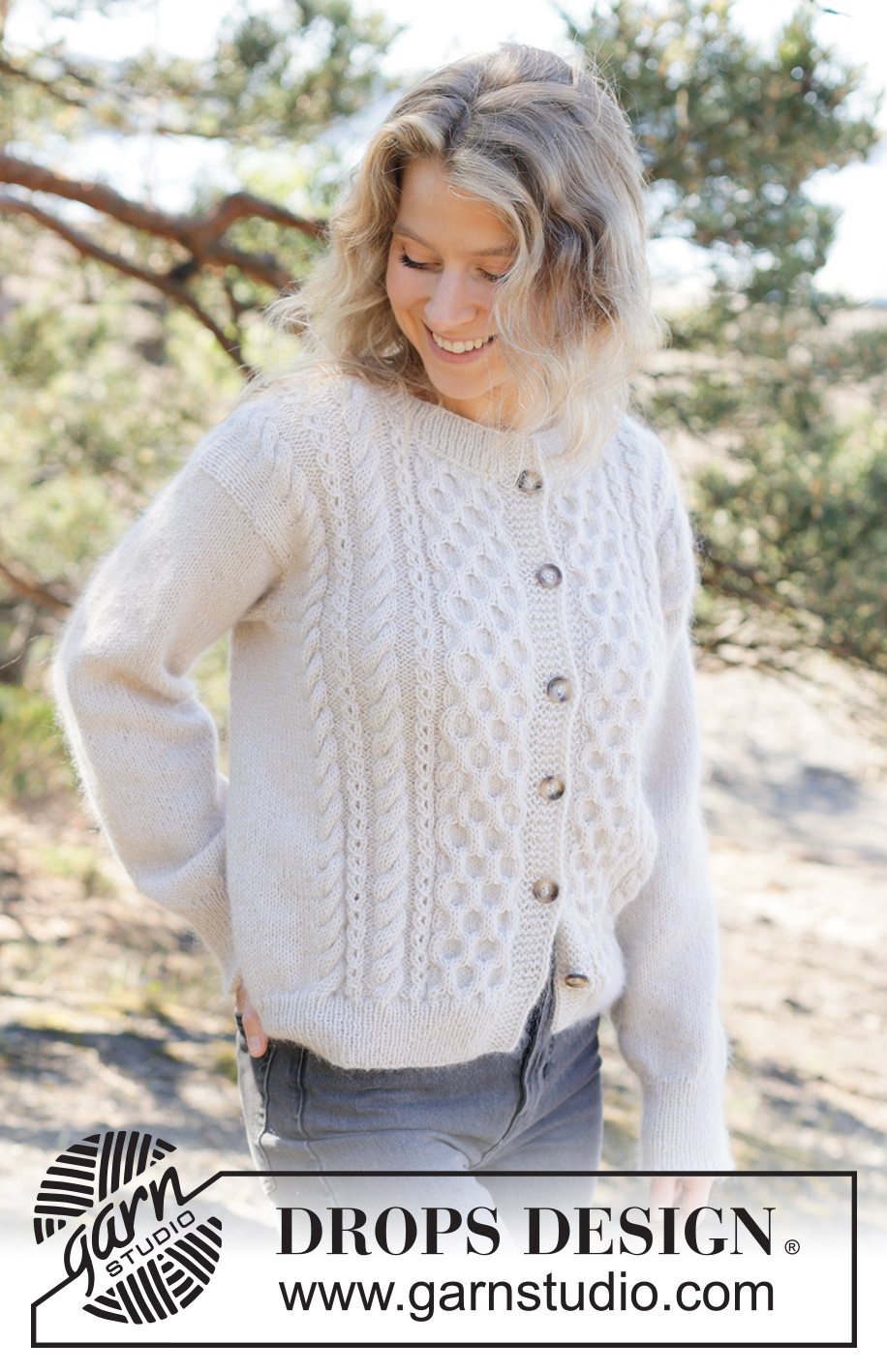 Snow Hive Cardigan / DROPS 262-31 - Knitted jacket in DROPS Nord and DROPS Kid-Silk or DROPS Alpaca and DROPS Kid-Silk. The piece is worked bottom up with honeycomb pattern, cables and I-cord. Sizes XS - XXXL.
